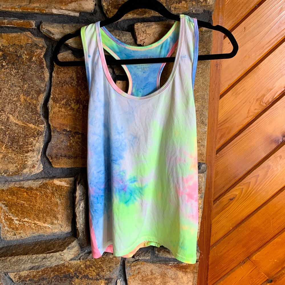 🌺3/$12 NWOT Tie Dye Racerback Tank Top Size L